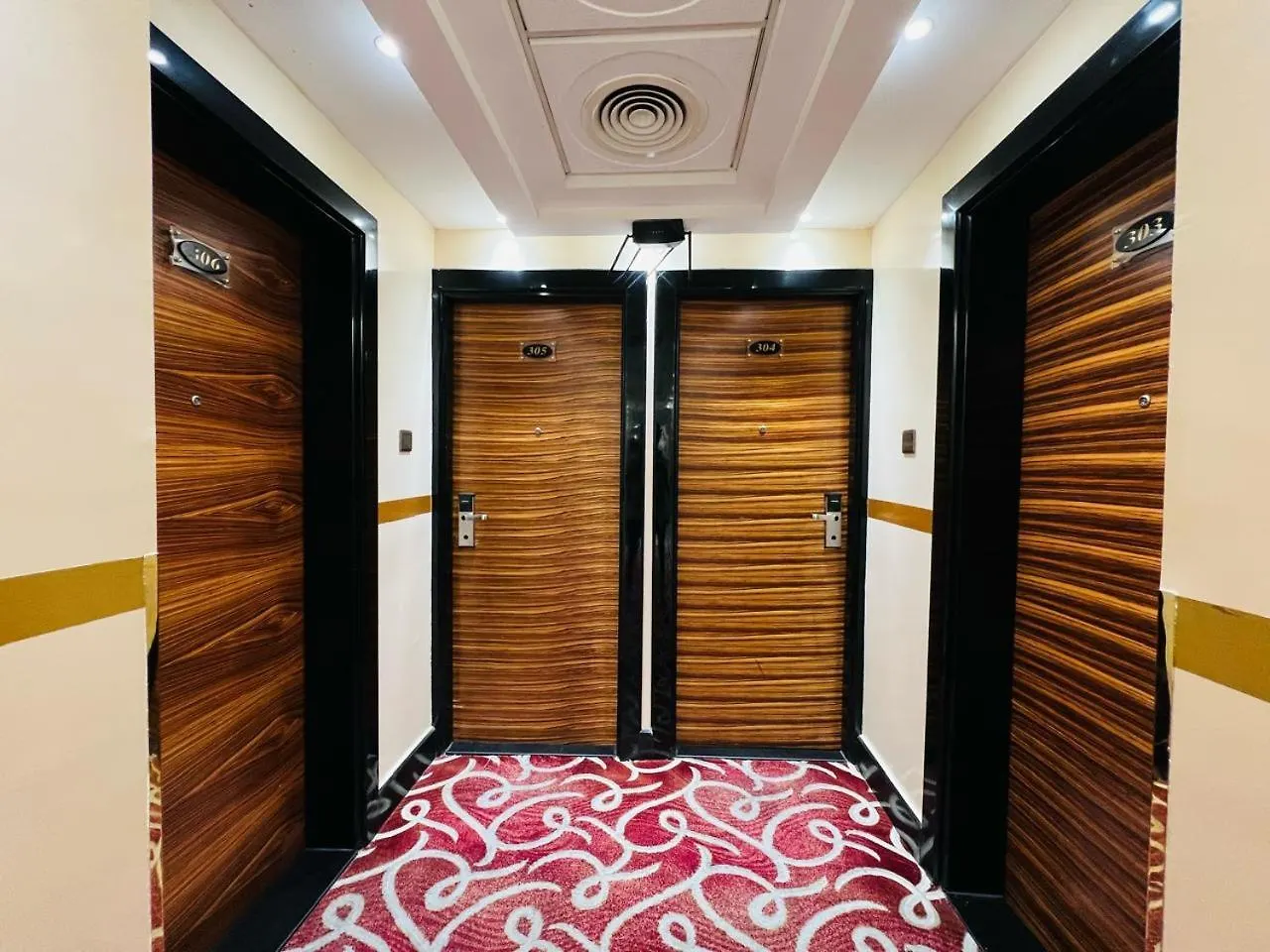 Creek Hotel Sardzsa